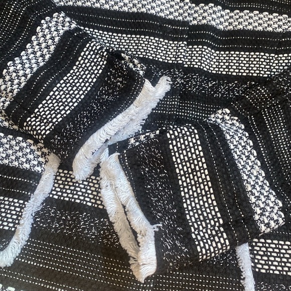 AirField Striped Black and White Blazer - Picture 10 of 17